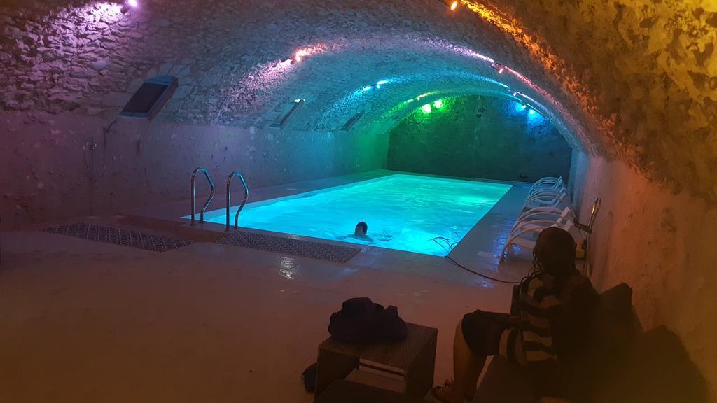 Hotel Chateau De Jallanges & A - 1h De Incluse Par Jour